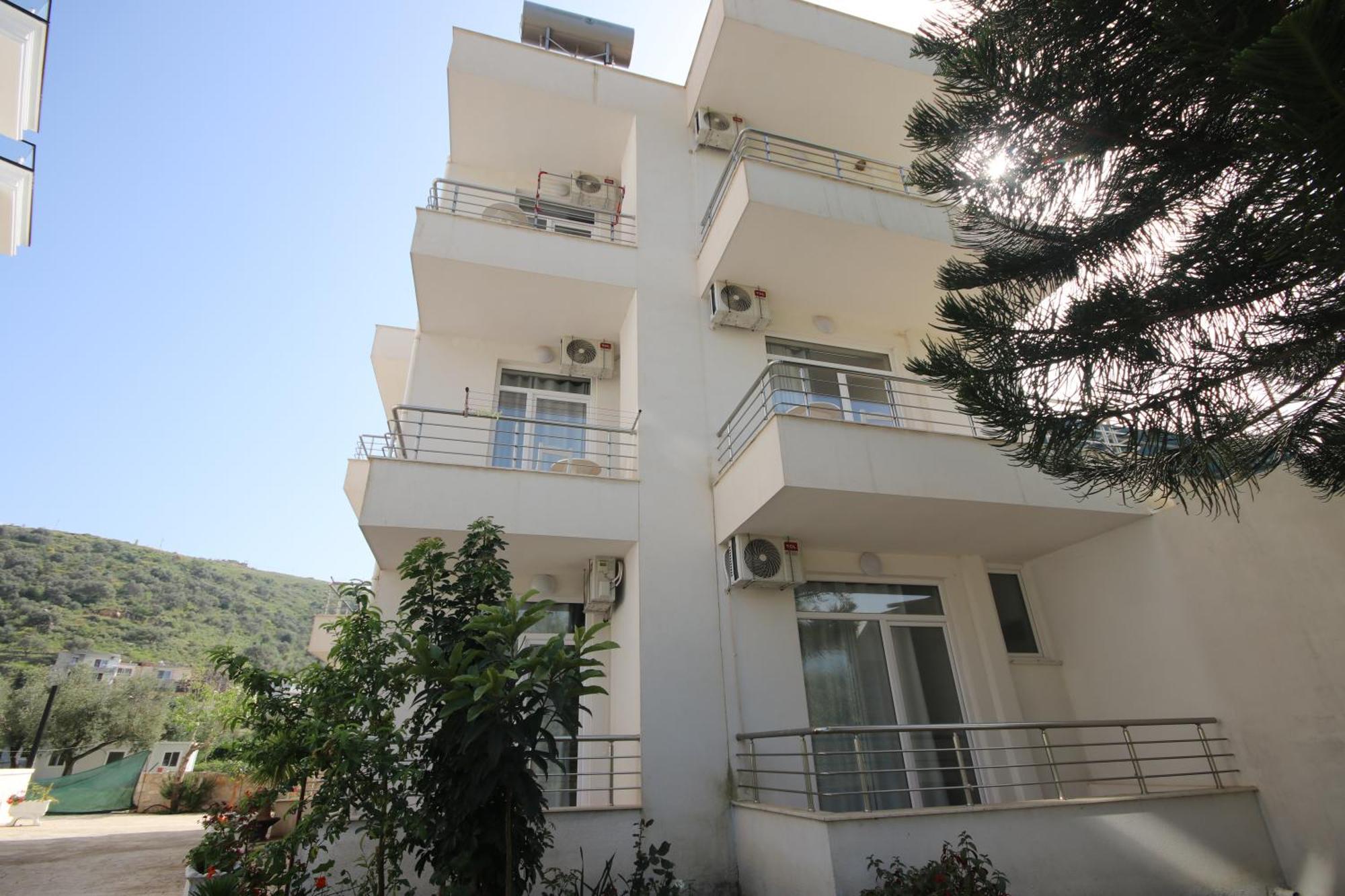 Fane's Hotel *